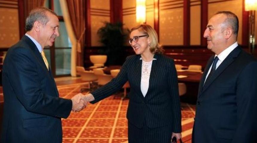 Gürcistan Dışişleri Bakanı Beruchaşvili  Cumhurbaşkanlığı Sarayı'nda