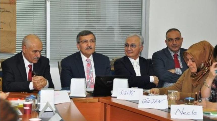 Geri Dönüşüme Kadın Eli Değdi