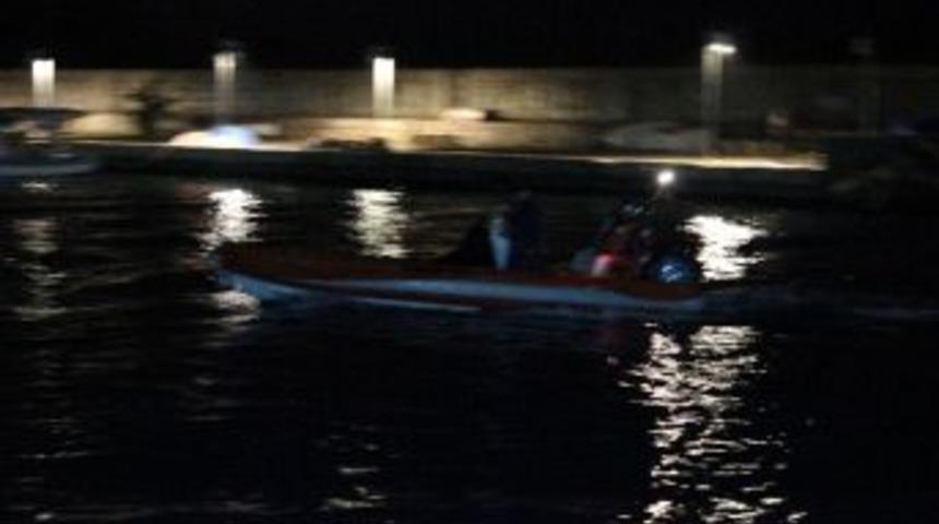 İntihar Etmek İ&ccedil;in Falezlerden Atladı, Yaralı Kurtuldu