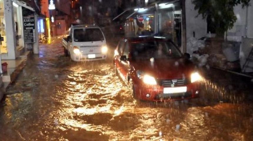 Bodrum'da Sağanak Yağış