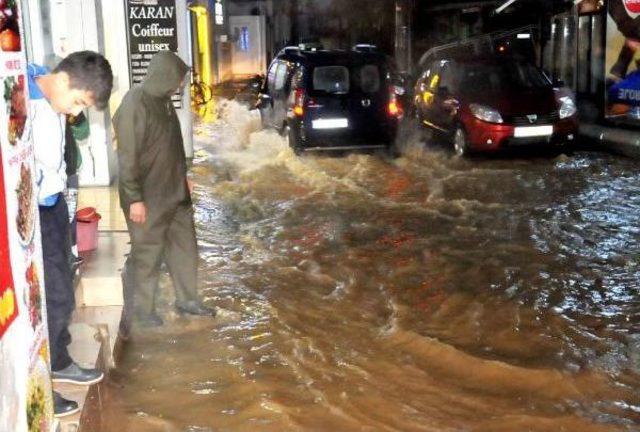 Bodrum'da Sağanak Yağış