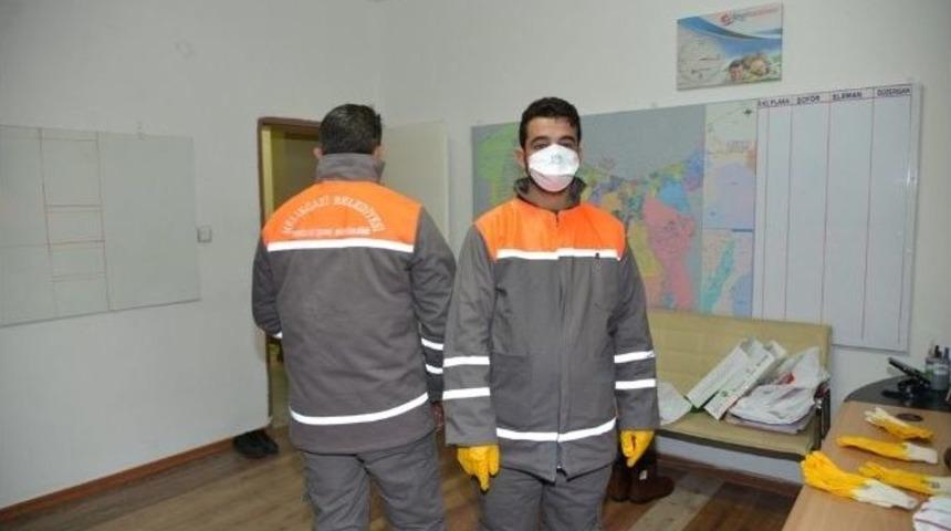 Temizlik Ve Park Bah&ccedil;eler De &Ccedil;alışanlara Kışlık Giyim Ve Sağlık Malzemesi