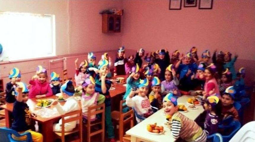 Miniklerin Tutum, Yatırım Ve T&uuml;rk Malları Haftası Kutlaması