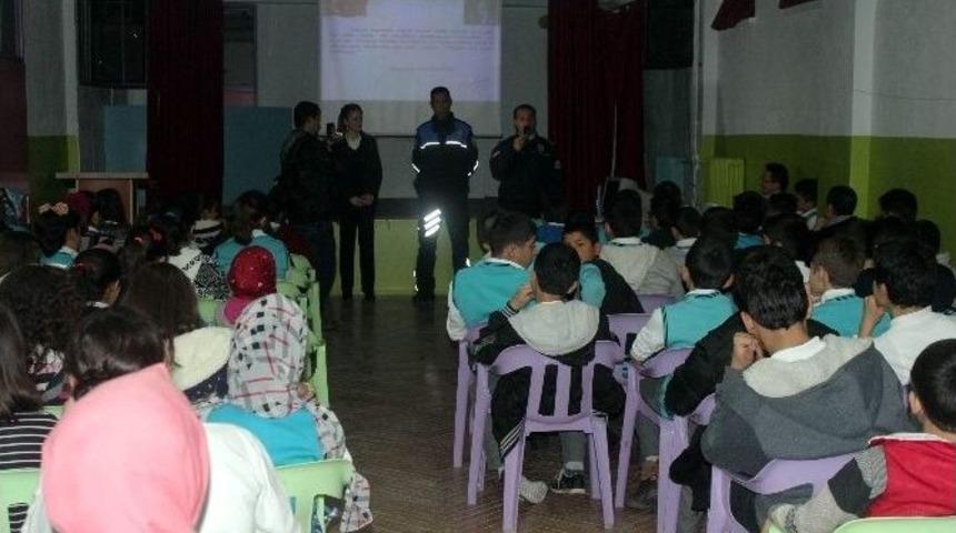 Beyşehir&rsquo;de &Ouml;ğrenciler G&uuml;venli İnternet Konusunda Bilgilendirildi