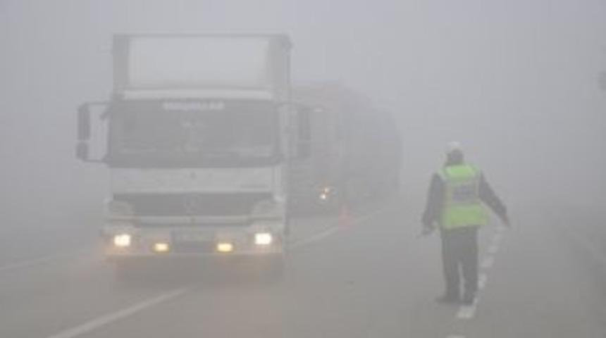 Emniyet M&uuml;d&uuml;rl&uuml;ğ&uuml;&rsquo;nden Kış Lastiği Takılması Uyarısı
