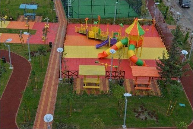 Hurma Mahallesi&rsquo;nde İki Park Hizmete A&ccedil;ıldı 2