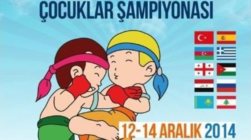 Esenler&rsquo;de Muay Thai R&uuml;zgarı Esecek