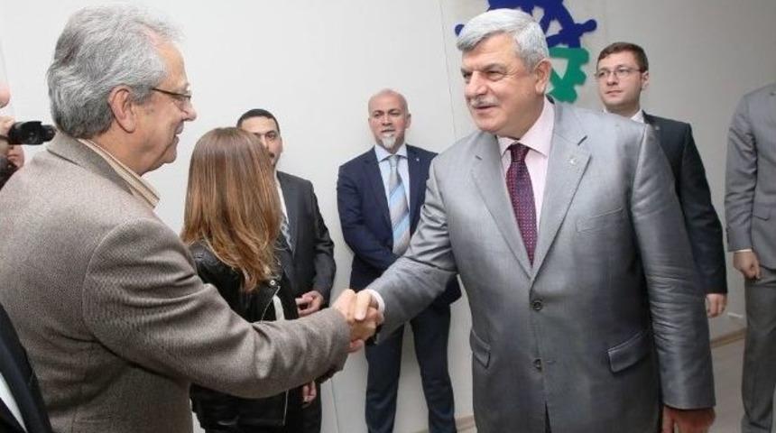 Başkan Karaosmanoğlu, Başsiad&rsquo;ı Ziyaret Etti