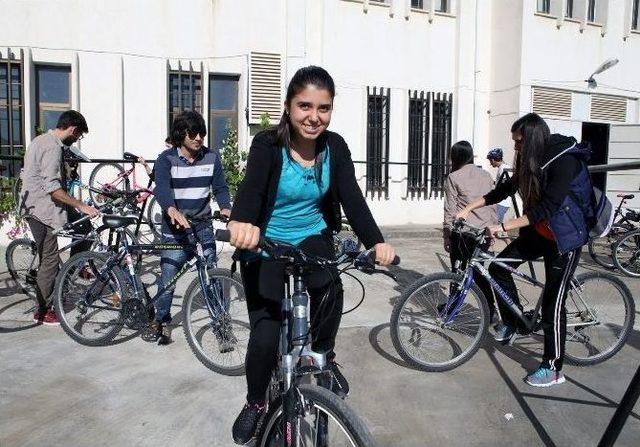 &Ccedil;&uuml; Yerleşkesinde Bisiklet Turu 1
