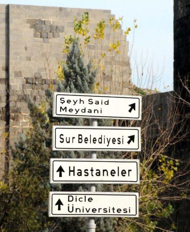 Diyarbakır da Trafik Y&ouml;n Tabelaları  şeyh Said  Olarak Değiştirildi 3