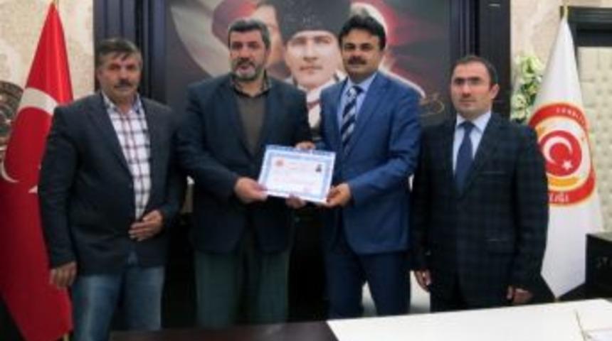 Kelkit&rsquo;te 30 Yıllık İmam Başarı Belgesiyle &Ouml;d&uuml;llendirildi