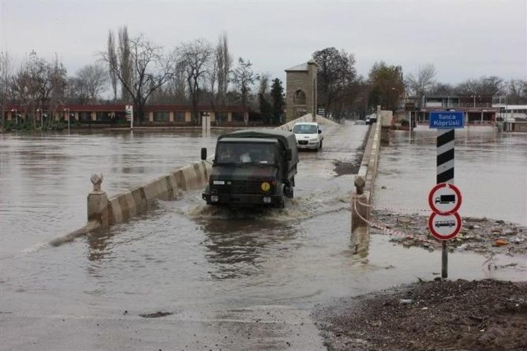 Edirne&rsquo;den Sel Manzaraları