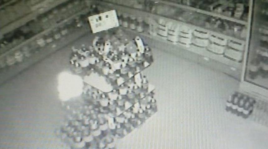 Markette İlgin&ccedil; Işık Topu Şaşırttı