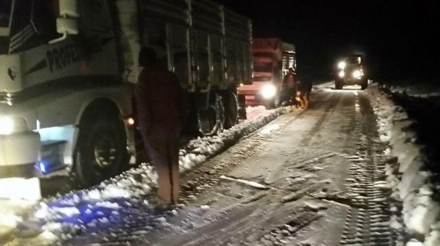 Mersin&rsquo;de Yoğun Kar Yağışı