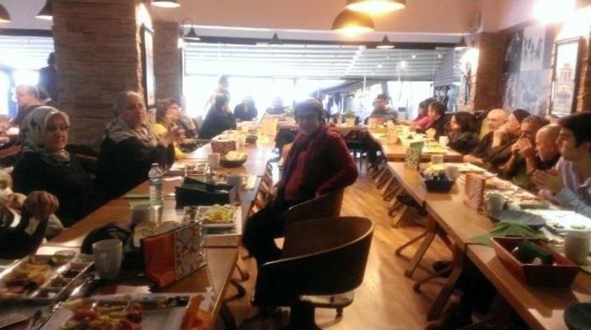 İhd Sakarya Şubesi&rsquo;den Dayanışma Kahvaltısı