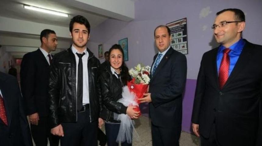 10 Kardeşi Olan Validen Öğrencilere Hayat Dersi