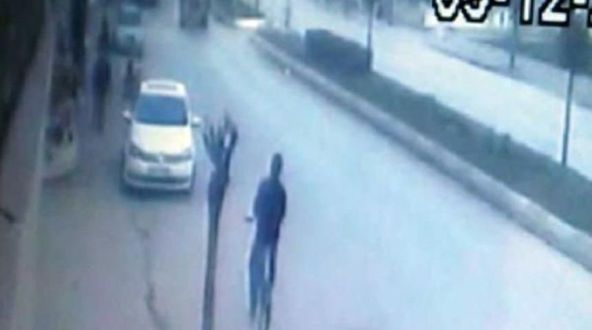 Ters Y&ouml;nde Giden Bisikletliye Kamyon &Ccedil;arptı