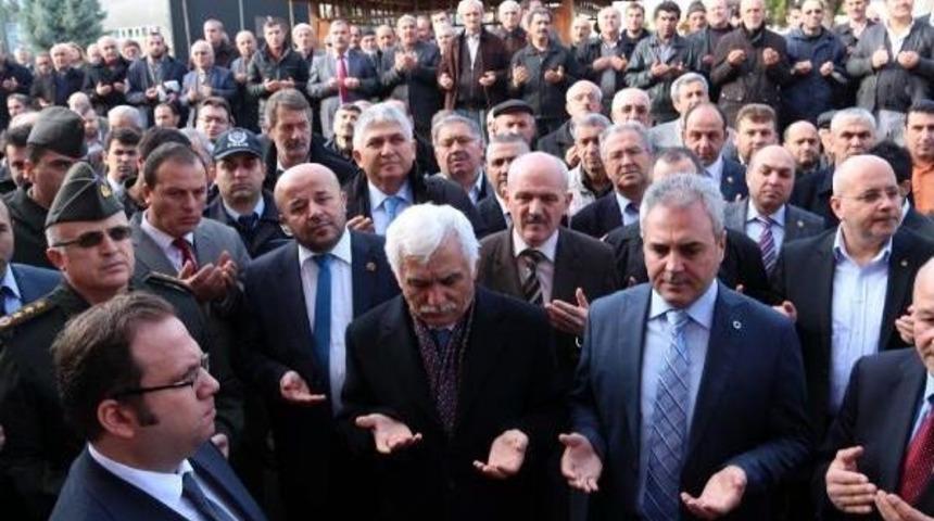 Karab&uuml;k Valisi: Osmanlıca'yı &Ouml;ğrenmek Zor Değil