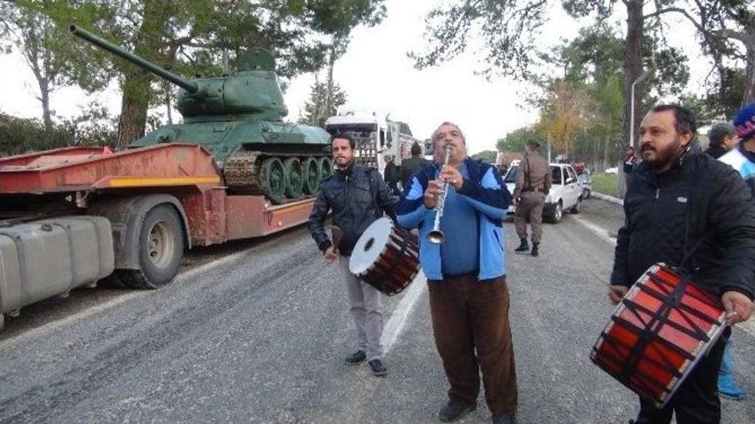 Silifkeliler &rsquo;tank&rsquo;ını Davul-zurna Ve Konvoy Eşliğinde Karşıladı