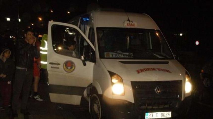 &Ouml;ğrenci Servisine Silahlı Saldırı: 1 &Ouml;ğrenci Yaralandı