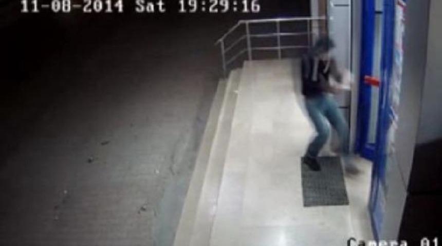 Pkk Yandaşlarının Saldırıları G&uuml;venlik Kamerasında