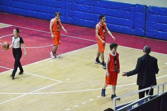 4 Kişi Oynadıkları Ma&ccedil;ı Kazandılar 2