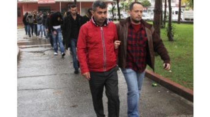Kumarbazlara 3 Ay Parti Binasına Yaklaşmama Cezası