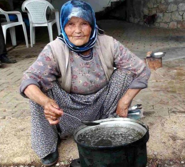 Atalarının Teknolojisiyle Zeytinyağı &Uuml;retiyorlar 1