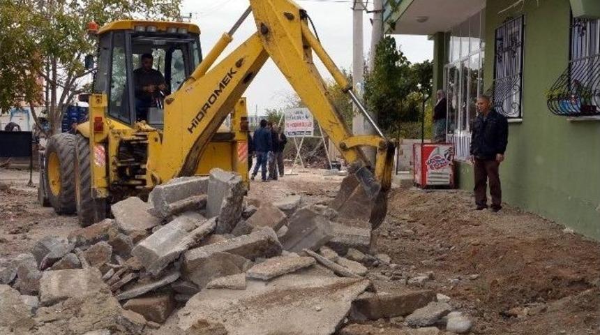 Akdeniz Yeşil&ccedil;imen Mahallesi&rsquo;nde Hummalı &Ccedil;alışma