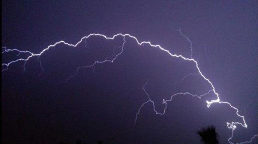 Ortaca'da Tarım Arazileri İle Meyve Bah&ccedil;eleri Sular Altında