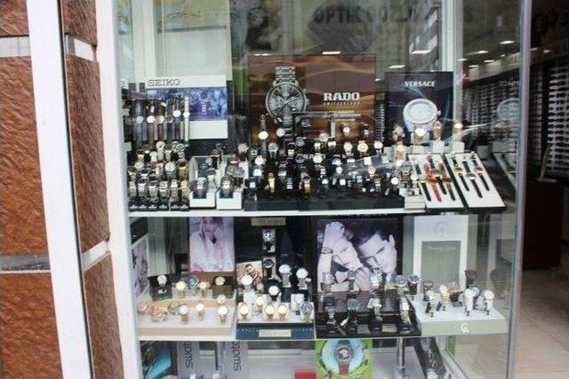 Zehirli Saat Tedirginliği 3