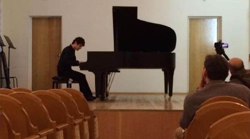 Tambi St Petersburg&rsquo;Taki Yarışmada İlk Turu Ge&ccedil;ti