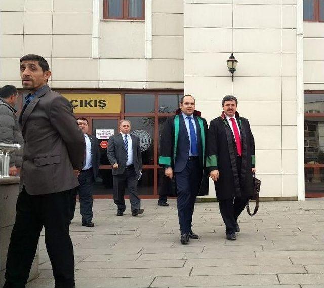 Savcı &Ouml;z&rsquo;&uuml;n Tweet Davası Başladı 2