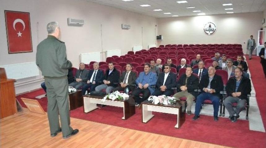 Muhtarlar Bilgilendiriliyor