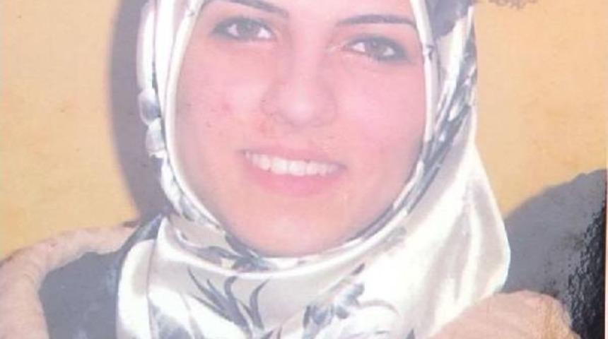 Eşi Tarafından &Ouml;ld&uuml;r&uuml;len Ebru Torun Bilik Davasında Kadınlardan Eylem