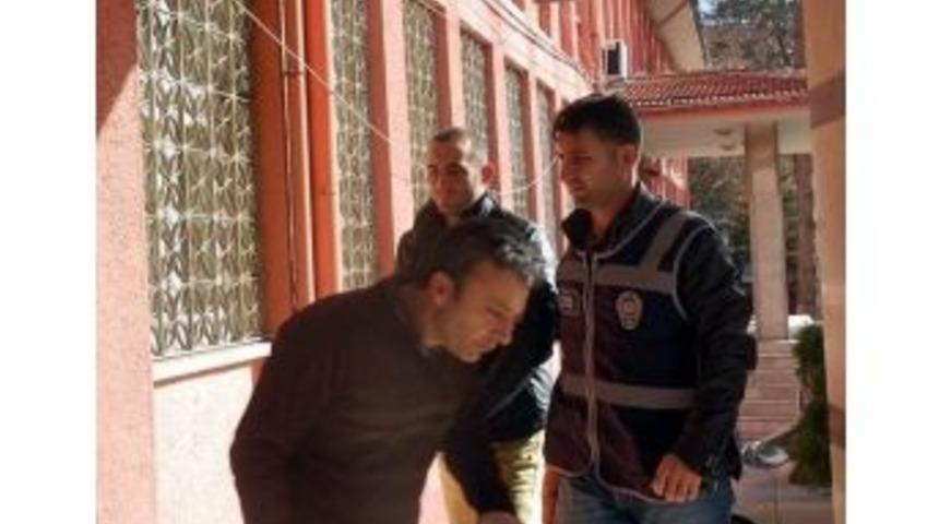 Aynı Kadını İkinci Kez Dolandırmak İsteyince Su&ccedil;&uuml;st&uuml; Yakalandı