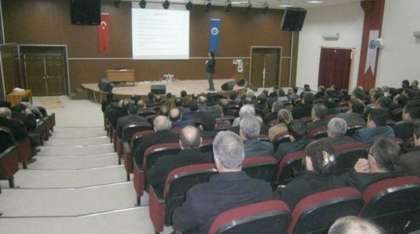 Bolvadin&rsquo;de Eğitimcilere Y&ouml;neticilerin Liderlik Becerilerinin Geliştirilmesi Semineri