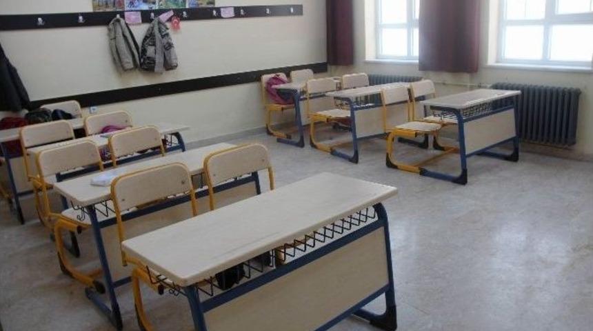 Sivas İl &Ouml;zel İdaresi&rsquo;nin İl&ccedil;elerdeki &Ccedil;alışmaları S&uuml;r&uuml;yor