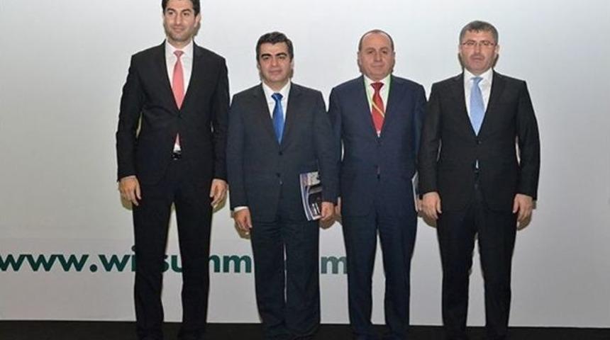 Başkan T&uuml;rkmen &ldquo;d&uuml;nya Akıllı Şehirler Zirvesi&rdquo;nde Konuştu
