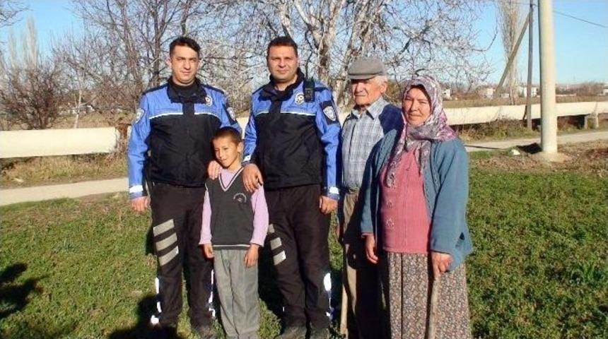 Toplum Destekli Polisler Sayesinde Hayata Tutundu