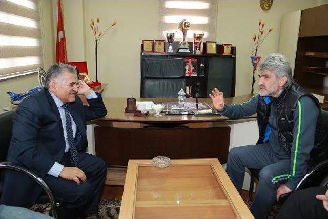 Onursal Başkan Büyükkılıç dan, Tütüneker’E Ziyaret 1