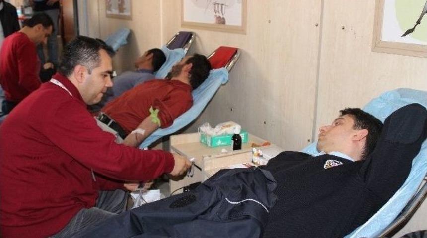 Kızılay&rsquo;dan Siverek&rsquo;te Kan Bağışı Kampanyası