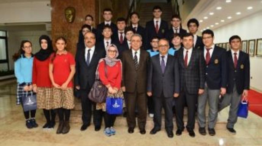 Başkan Kocaoğlu Yamanlar&rsquo;ın Bilim Şampiyonlarını Ağırladı