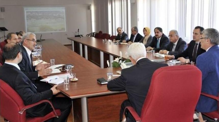 Karaman Valiliği&rsquo;nde Değerlendirme Toplantısı