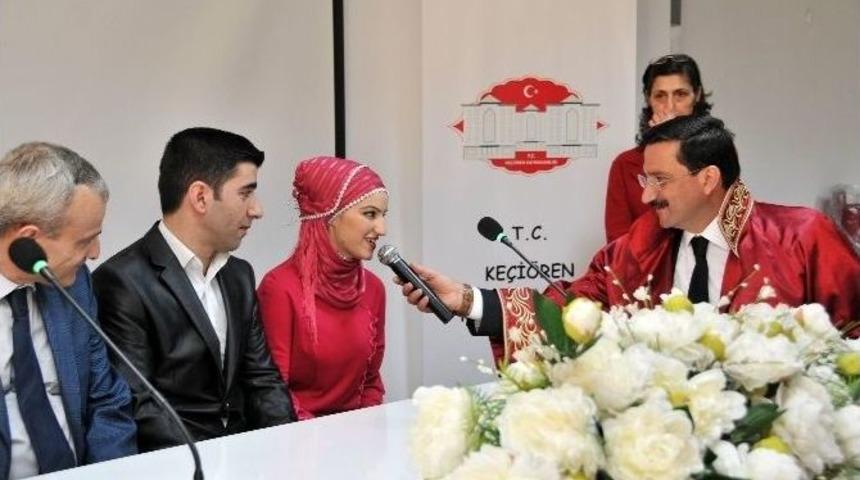 Mutluluklarına &Ccedil;ocukları Da Şahit Oldu