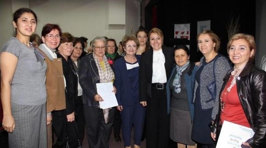 İzmirli Kadınlar, &rsquo;kadın-erkek Eşitliği&rsquo;ni Konuştular