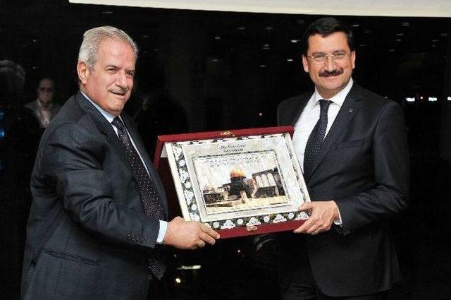 Başkan Ak, Filistin B&uuml;y&uuml;kel&ccedil;isine Veda Yemeği Verdi 1
