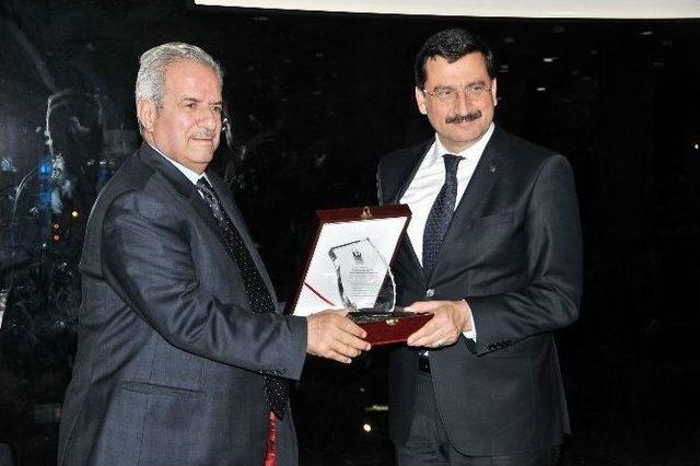 Başkan Ak, Filistin B&uuml;y&uuml;kel&ccedil;isine Veda Yemeği Verdi 2