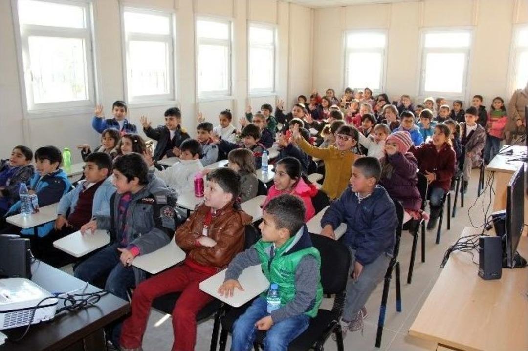 Van B&uuml;y&uuml;kşehir Belediyesi&rsquo;nden &Ouml;ğrencilere Trafik Eğitimi