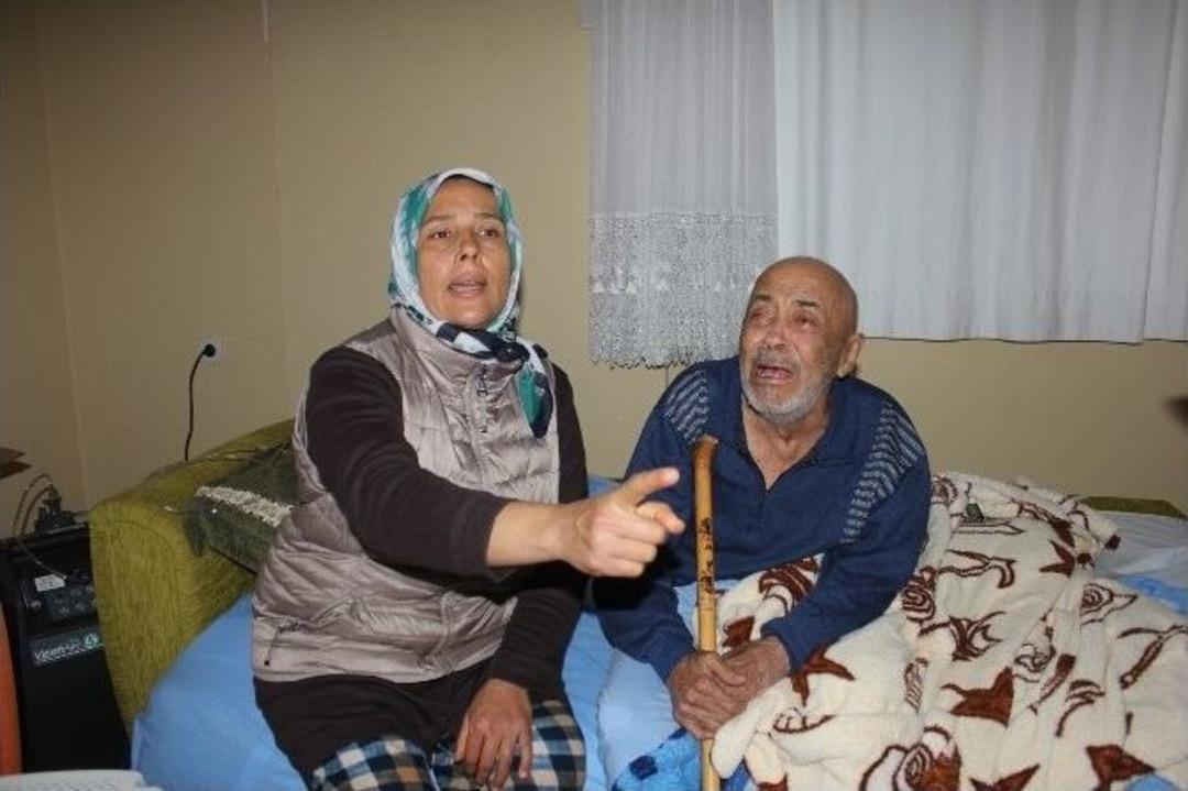 (&ouml;zel Haber) Evi Belediye Tarafından Yıkılan 91 Yaşındaki Dedenin G&ouml;zyaşları